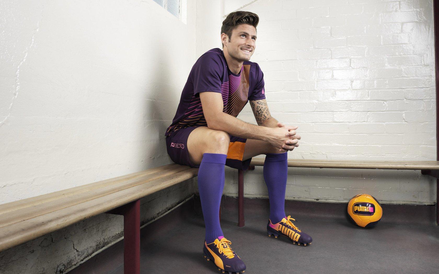 双加时鏖战！湖人险胜凯尔特人，詹姆斯关键三分锁定胜局