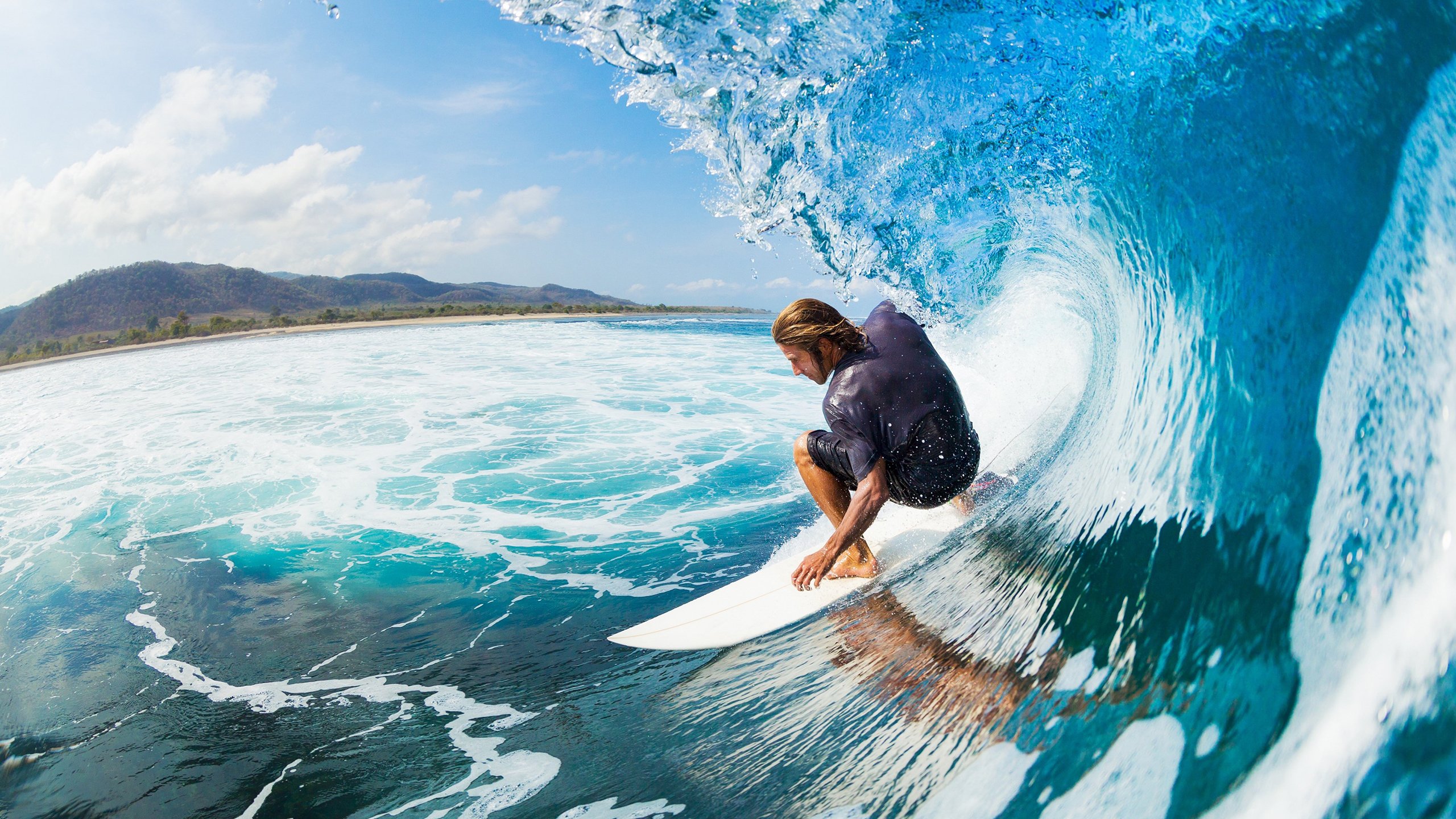 自由泳世锦赛再创佳绩 新星破纪录摘金引瞩目