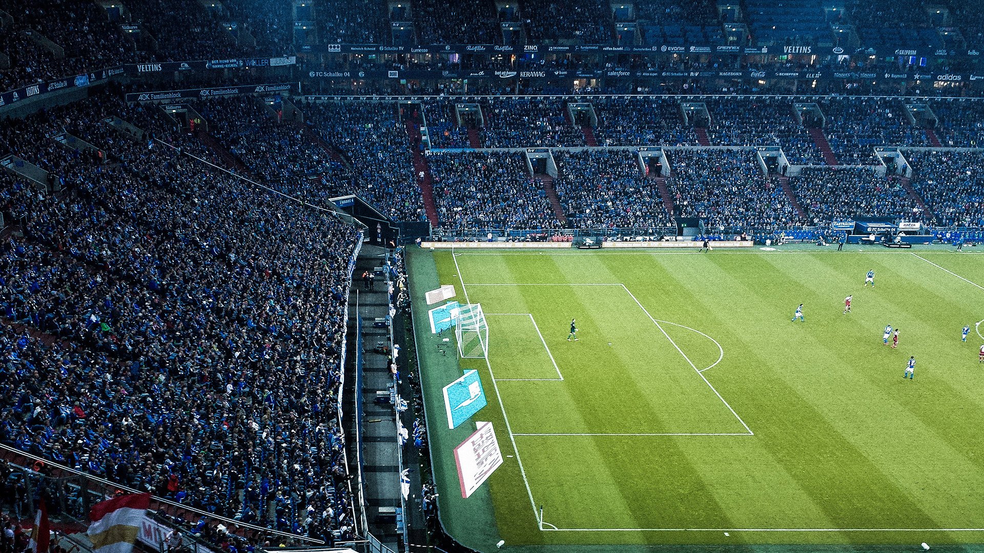 【BSPORTS】欧冠八强战火重燃，豪门对决引爆全球激情